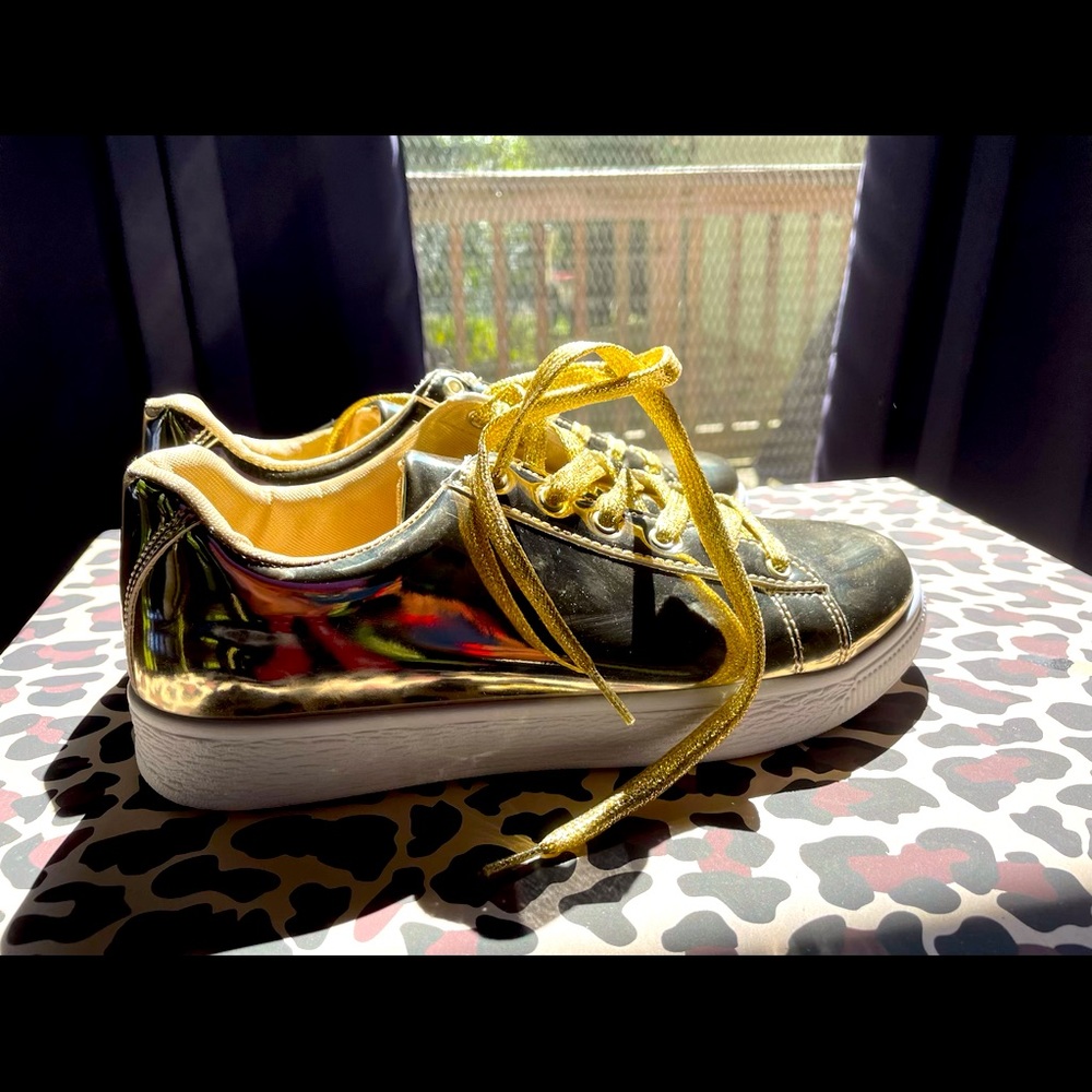 Gold shoes